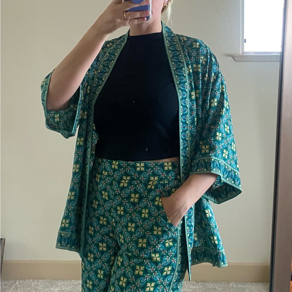 Max Studio Green Floral Kimono and Pants Set